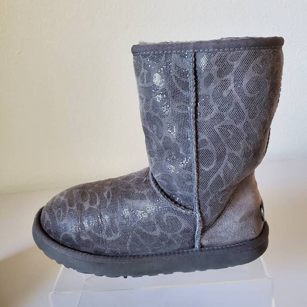 Ugg Womens 7 Classic Gray 1874 Swirl Metallic Mid Calf Shearling Snow Comfort 8"